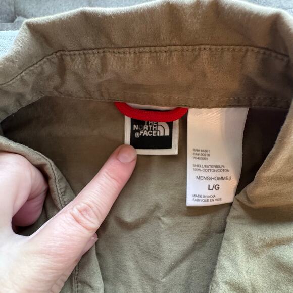 2 North Face Men’s Large Button Up‎ Short Sleeve Shirts Fishing Outdoors Hike - Picture 16 of 16